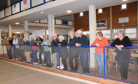 alle hören und staunen dann...