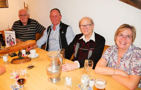 Landenberger-Stammtischfiguren-Stamm_04