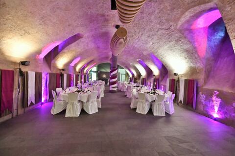 Keller in weiss lila weiss