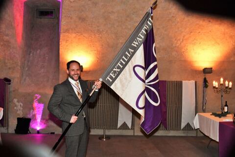 Hektor bringt die Fahne