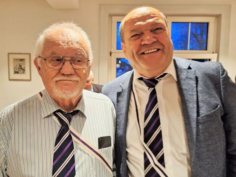 Klatsch (ohne Sakko) Cabrio