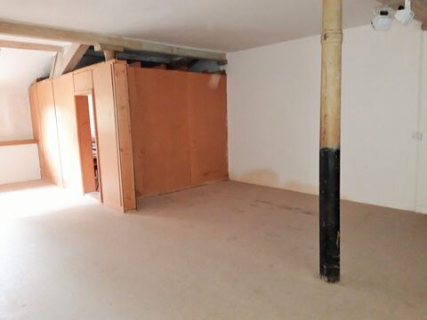 Raum mit kleinem Zimmer