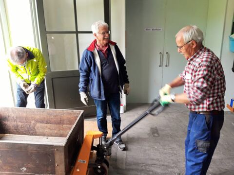 Gigolo, Leder, Kafaz vor dem Loch